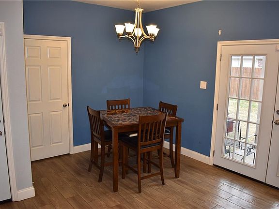 5th image of 4904 Henry St