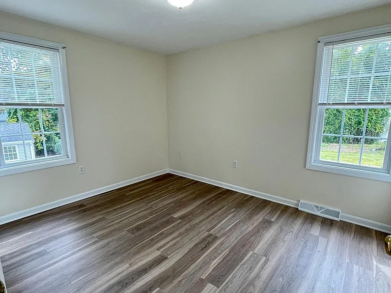 7 Prospect Ave #R — Photo 9