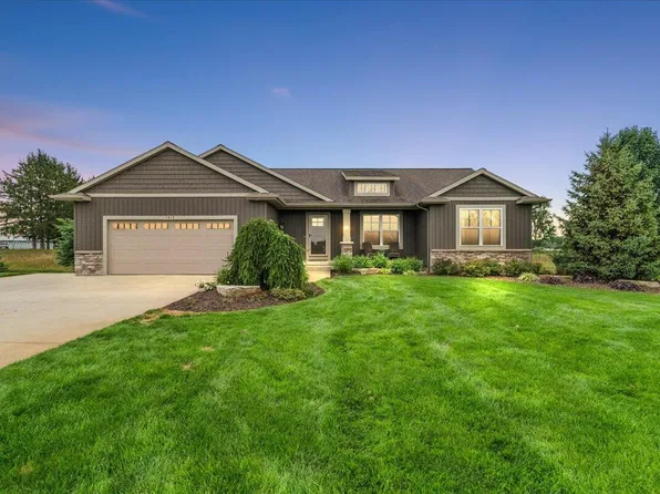1812 Sunquest Ave, Dorr, MI 49323