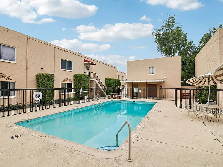Catalina View Apartments — Photo 44