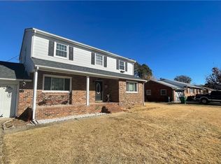 1112 Canterbury Ln, Colonial Heights, VA 23834