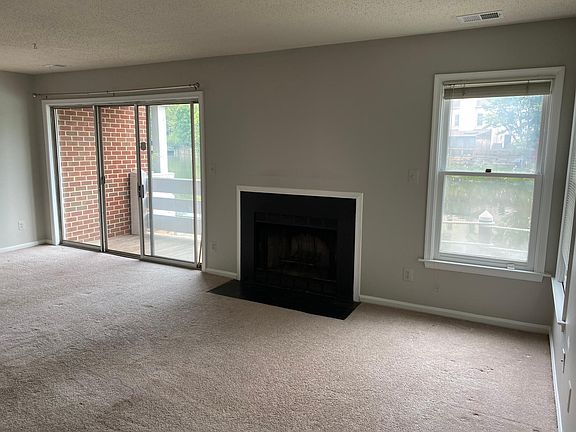 4th image of 3150 E Covewood Ct