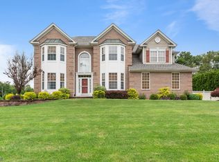 67 Saunders Ln, Hackettstown, NJ 07840