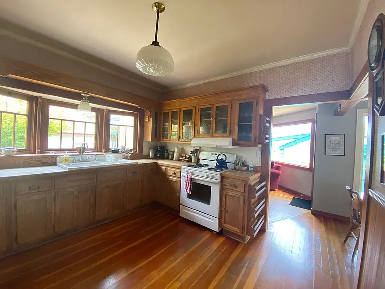 247 Granite St — Photo 16