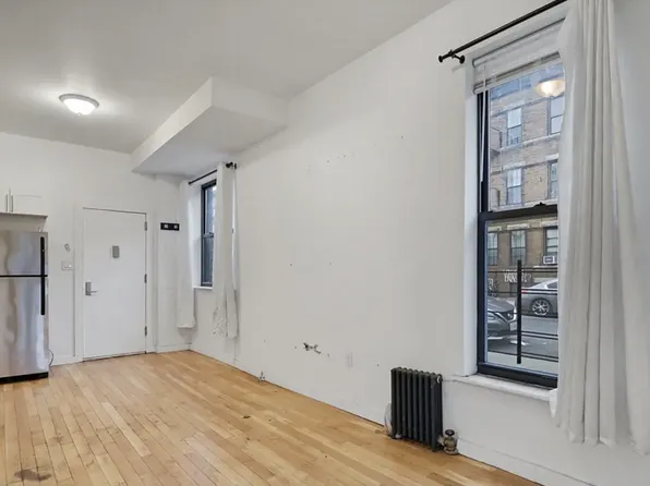 644 Wilson Avenue image 11 of 13