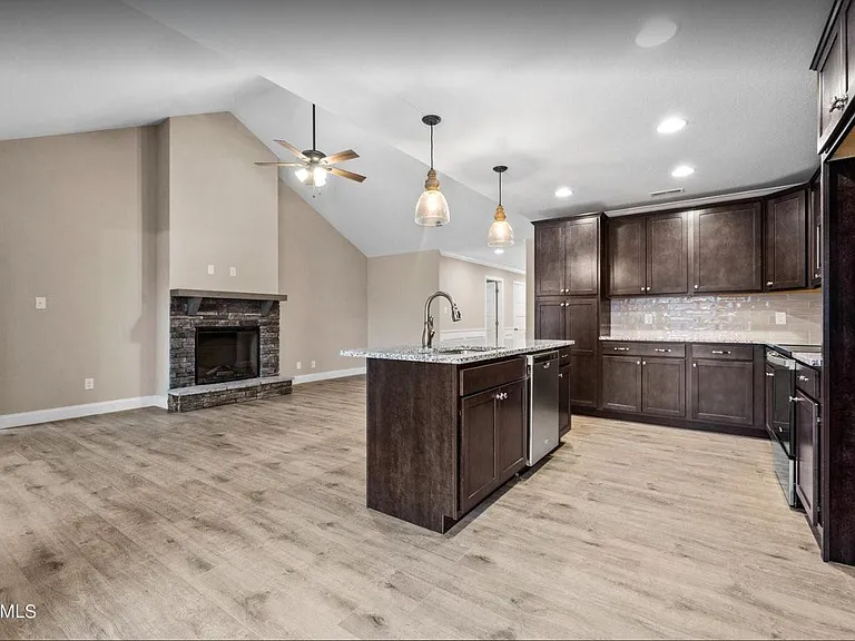 3715 Parker Harrison Way — Photo 21