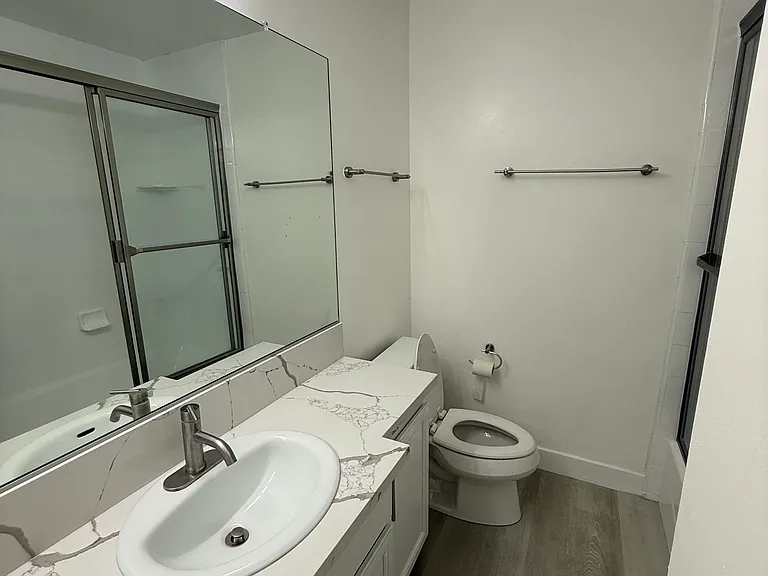 442 S Oakhurst Dr #4 — Photo 21