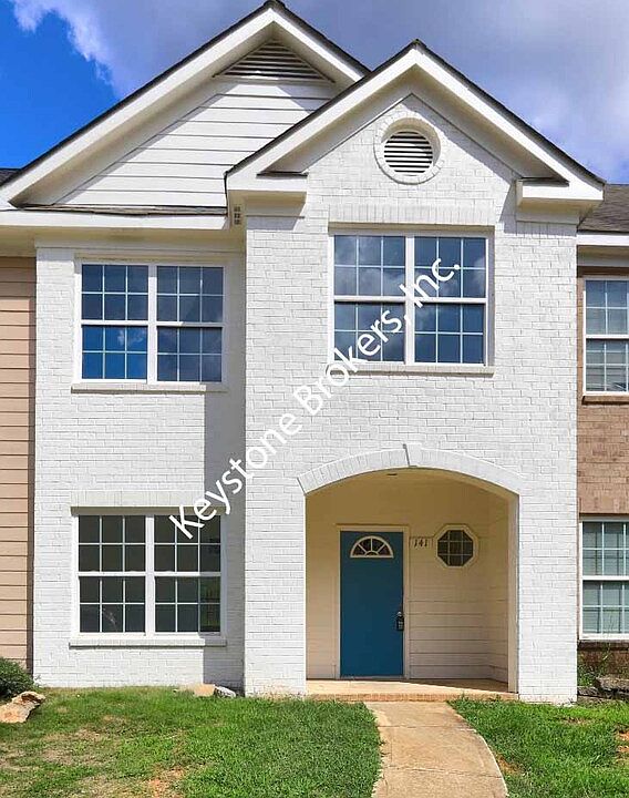 1st image of 141 Nizzear Ln #1