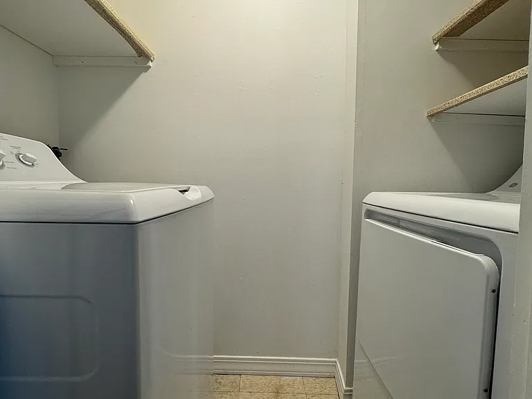 19 Everett Ave #2 — Photo 7