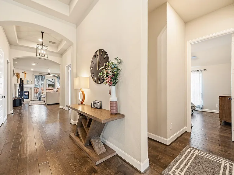 2106 Stargrass Dr — Photo 9