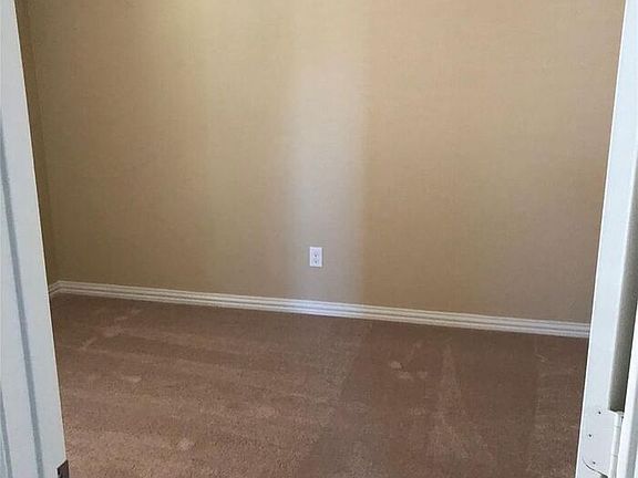 5th image of 11613 Lake Front Dr