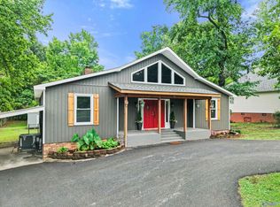 3405 Country Club Cir, Guntersville, AL 35976