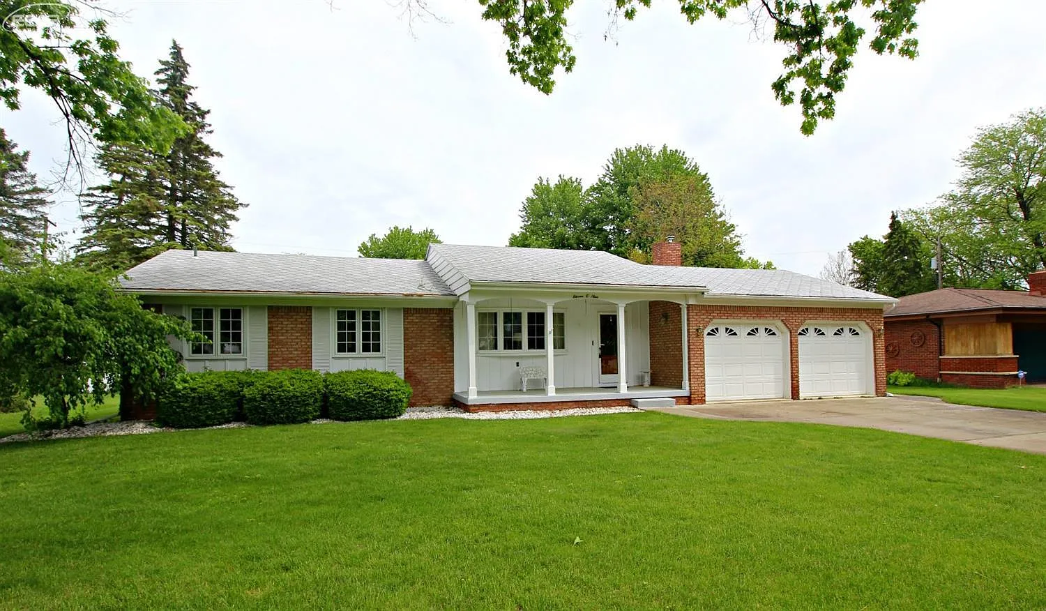 1109 Clearview Dr photo 1
