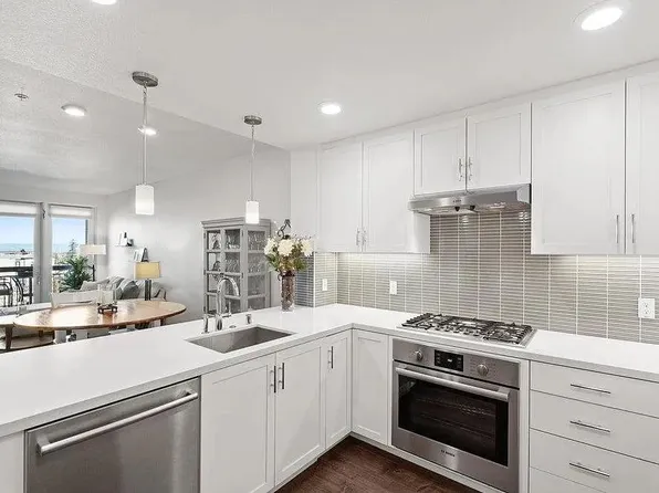 657 Walnut St, San Carlos, CA