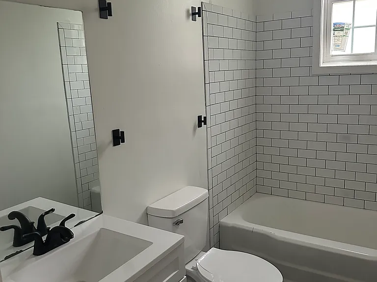 706 E Pinetree Blvd — Photo 6