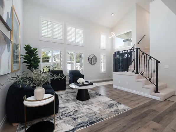 28311 Nicholas Cir, Santa Clarita, CA 91350