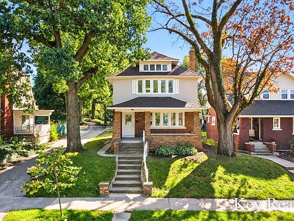 2nd image of 1242 Alexander St SE