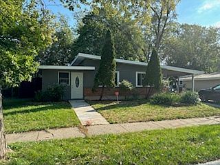 1st image of 453 Shabbona Dr