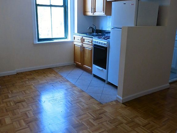 2nd image of 535 E 78th St APT 5C