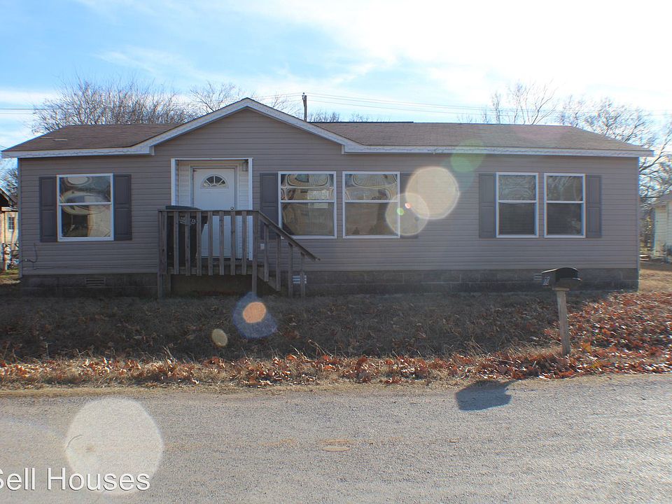 1st image of 703 W Chickasaw St
