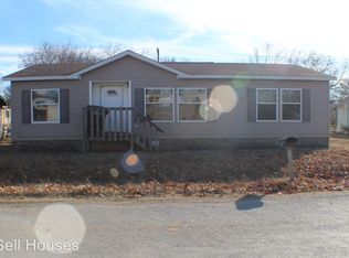 703 W Chickasaw St, Marietta, OK 73448