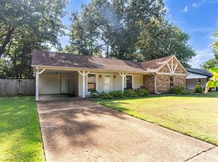 6335 Northampton Dr, Bartlett, TN 38134