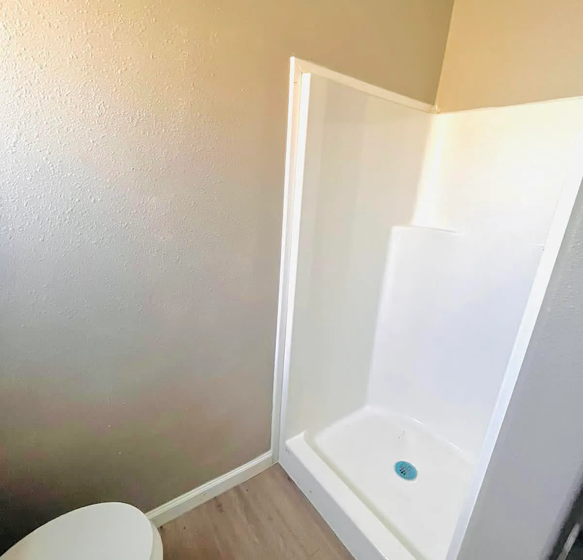 102 South Holland Avenue - 10 - I — Photo 4