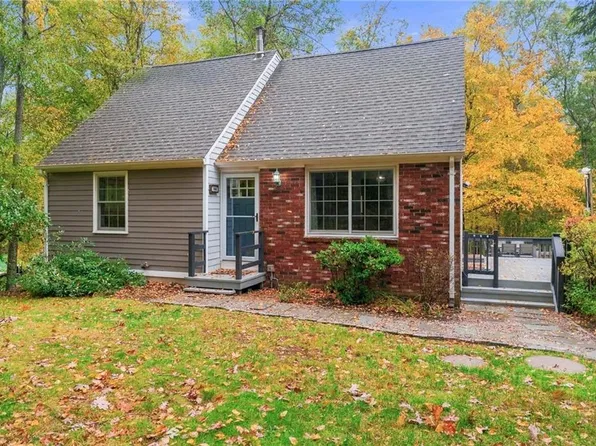 392 Hillsdale Rd, Richmond, RI 02892