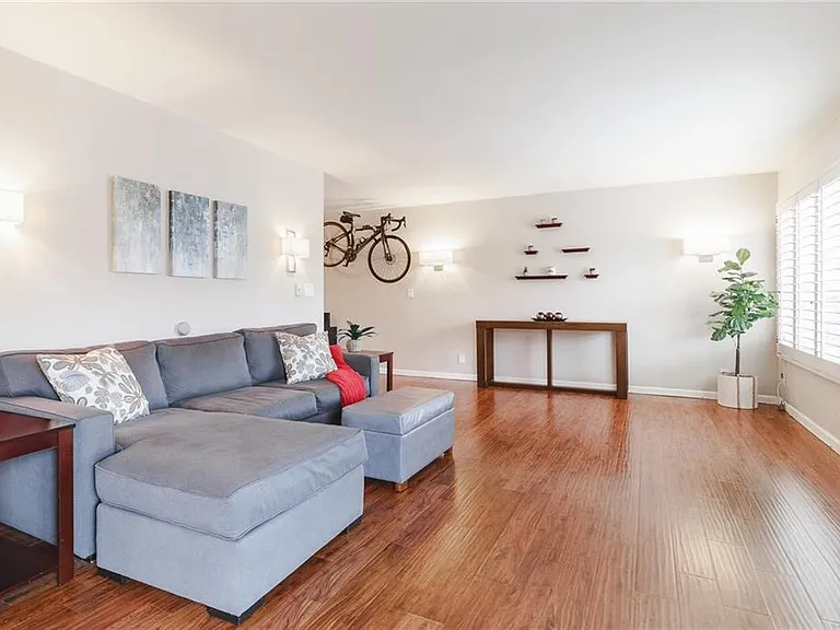 333 Junipero Ave #2B — Photo 1