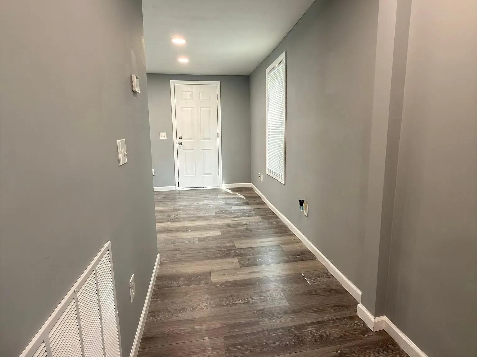 Charming Single Unit in Columbus | 2767 Hiawatha St | $1375 — Photo 4