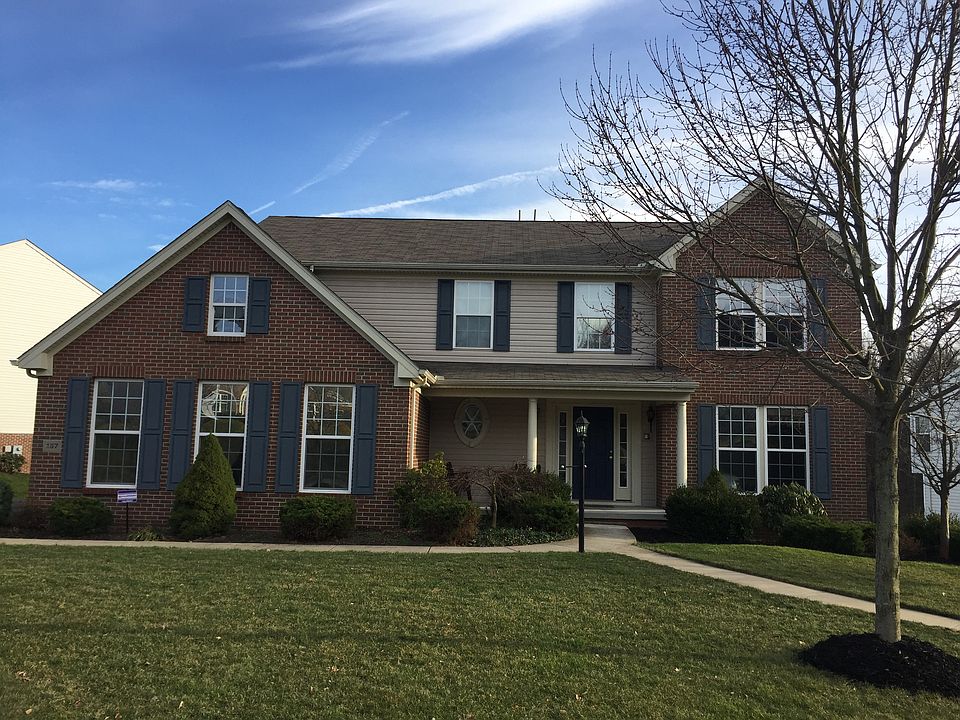 1st image of 157 Blue Heron Dr