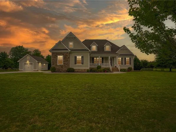 826 Majestic Ct, Chesapeake, VA 23323