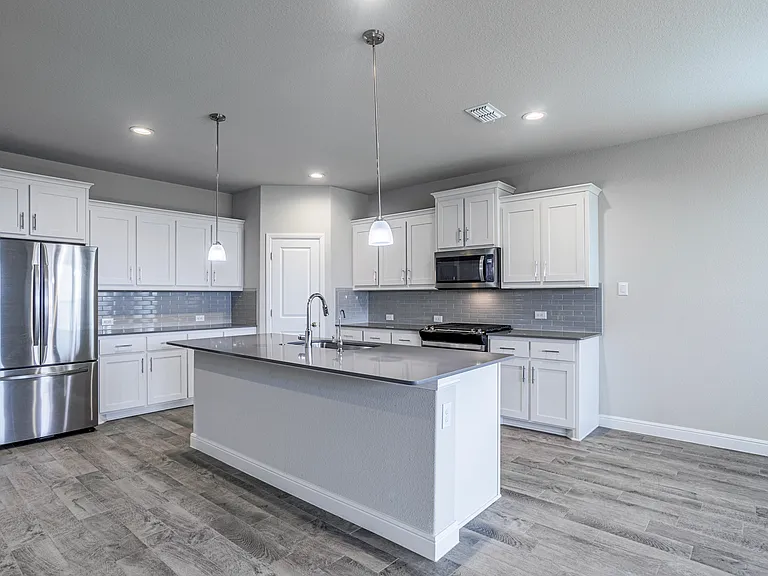 15825 Bronte Ln — Photo 6