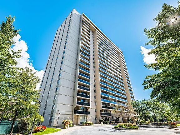 2nd image of 812 Burnhamthorpe Rd #1102