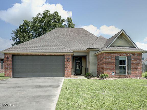 2nd image of 211 Blackwater River Dr