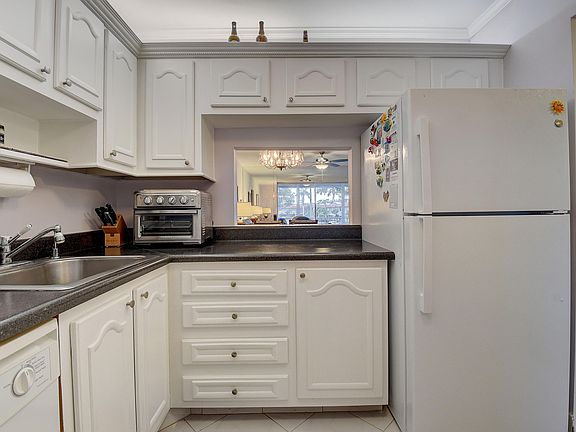 5th image of 22 Abbey Lane #206