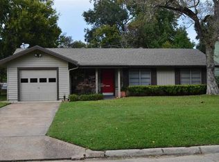 5850 Picadilly Ln, Beaumont, TX 77708