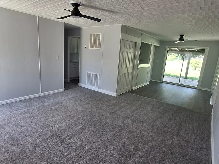 2414 NW 30th St — Photo 3