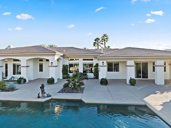 4th image of 50 Toscana Way