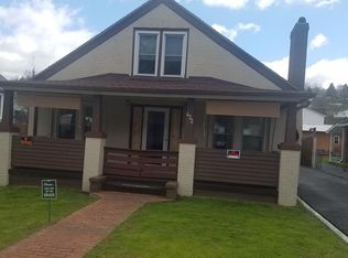 422 Kents Ridge Rd, Richlands, VA 24641