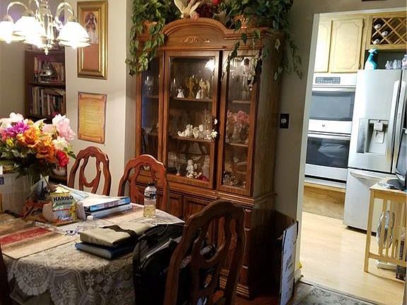 2nd image of 3006 Glenan Dr
