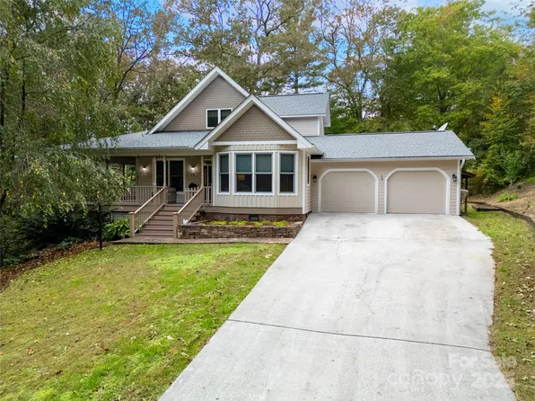 75 Twin Oaks Ln, Pisgah Forest, NC 28768