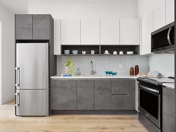 3rd image of 258 Winthrop St #4B