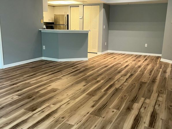 1000 Crestwood Ct S APT 1009
