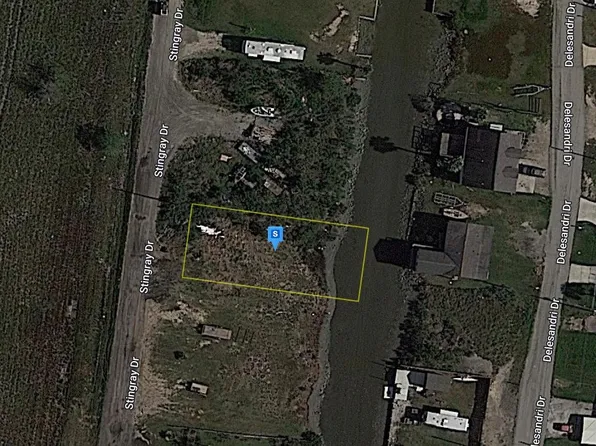 7111 Stingray St, Hitchcock, TX 77563