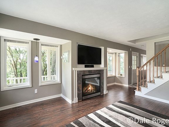 2nd image of 412 Pettis Ave SE