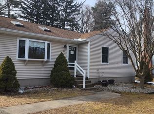 32 Peekskill Ave, Springfield, MA 01129