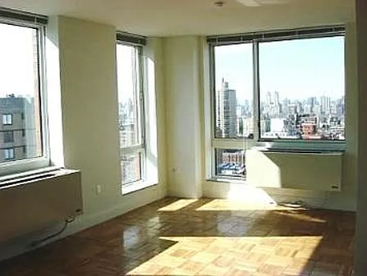 Rented by Corcoran | media 14