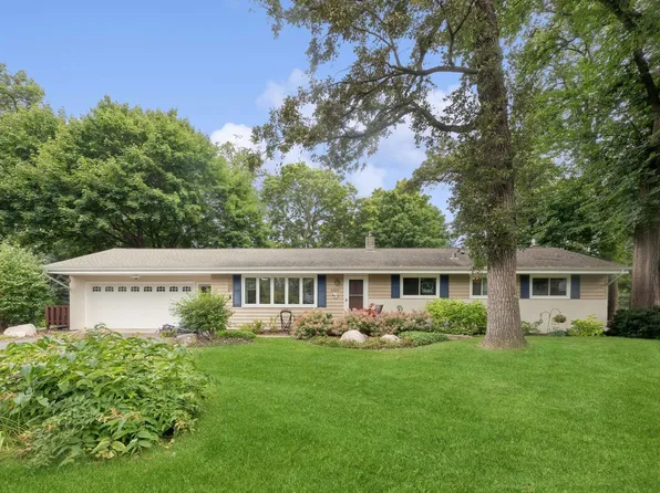 3300 Highland Dr, Burnsville, MN 55337