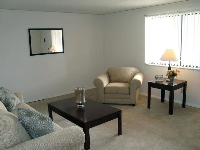 2912 Treeside St NW #E — Photo 7